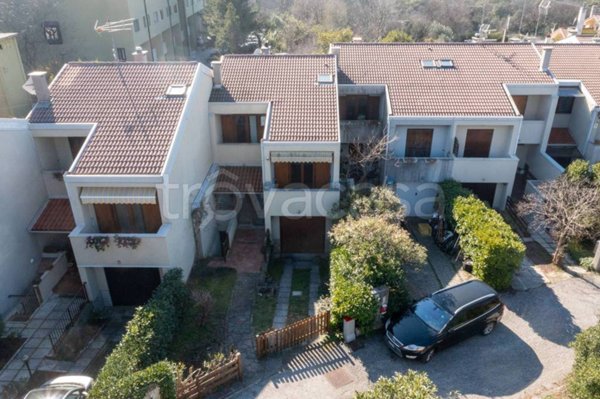 casa indipendente in vendita a Duino Aurisina in zona Duino