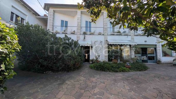 casa indipendente in vendita a Duino Aurisina in zona Sistiana