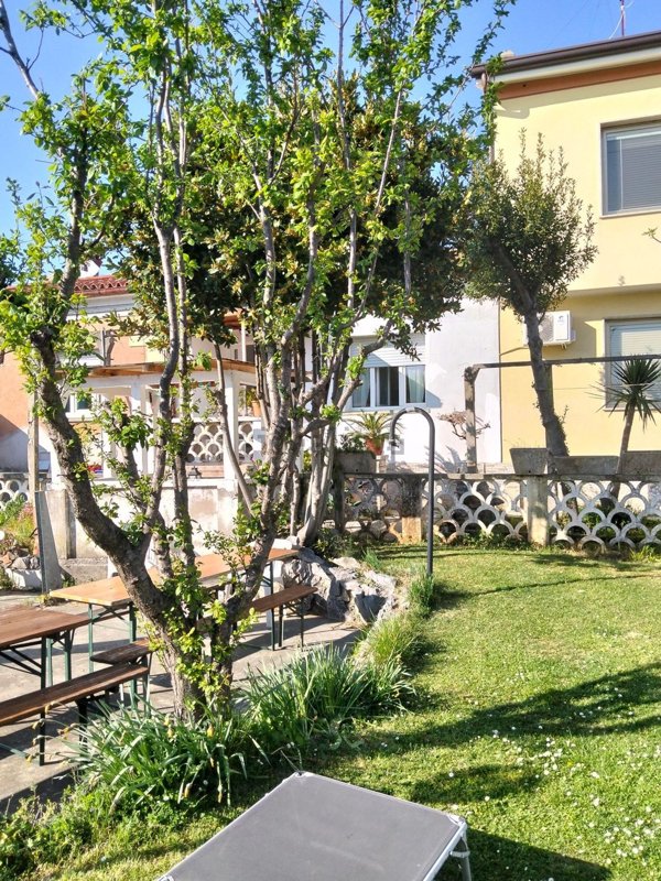 casa indipendente in vendita a Duino Aurisina in zona Sistiana