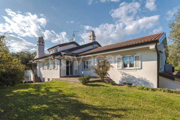 casa indipendente in vendita a Duino Aurisina in zona San Pelagio