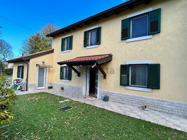 casa indipendente in vendita a Duino Aurisina in zona Sistiana