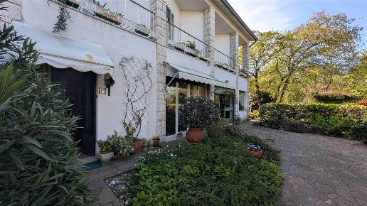casa indipendente in vendita a Duino Aurisina in zona Sistiana