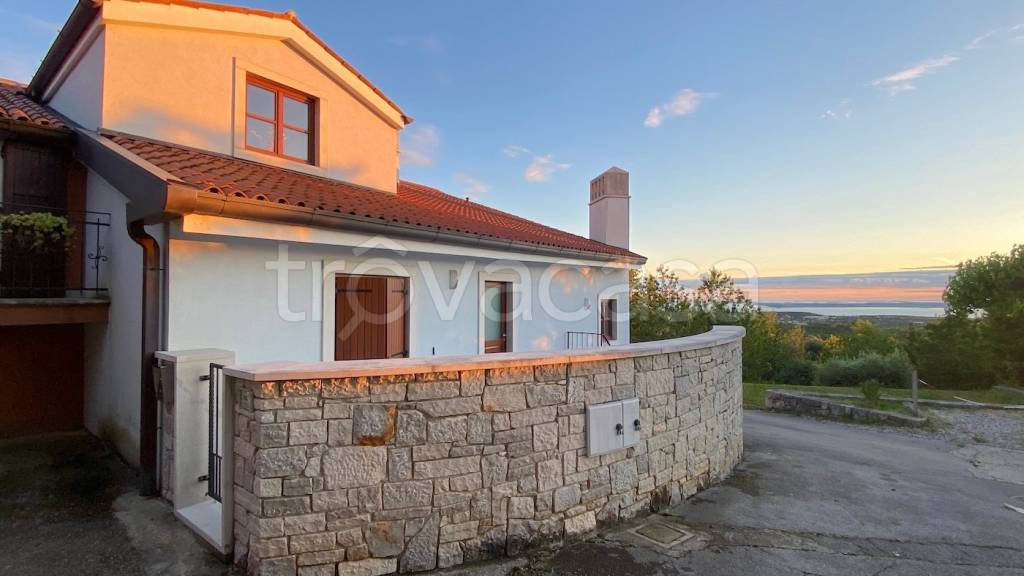 appartamento in vendita a Duino Aurisina in zona Prepotto