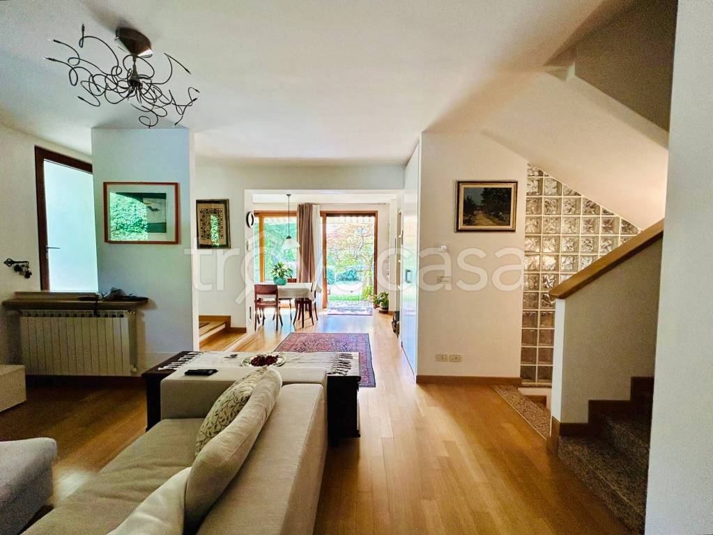 casa indipendente in vendita a Duino Aurisina in zona Duino