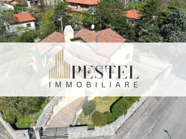 casa indipendente in vendita a Duino Aurisina in zona Sistiana