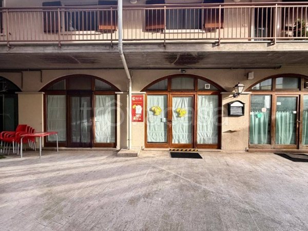 negozio in vendita a Duino Aurisina in zona Sistiana
