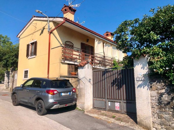 casa indipendente in vendita a Monrupino