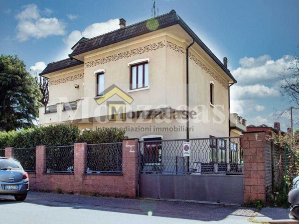 casa indipendente in vendita a Muggia