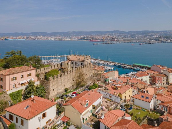 appartamento in vendita a Muggia