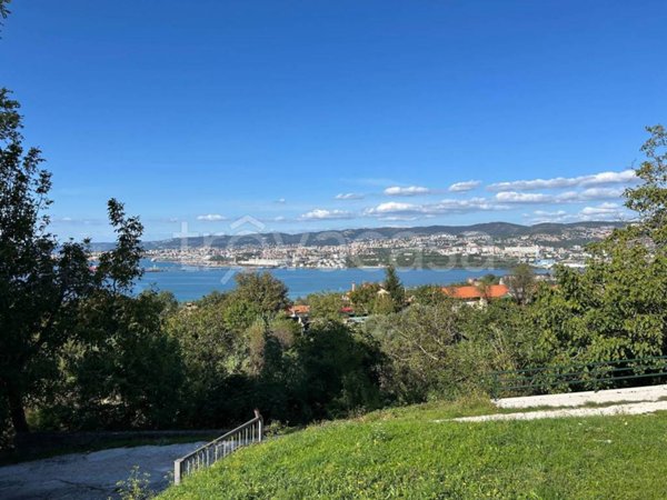 casa indipendente in vendita a Muggia
