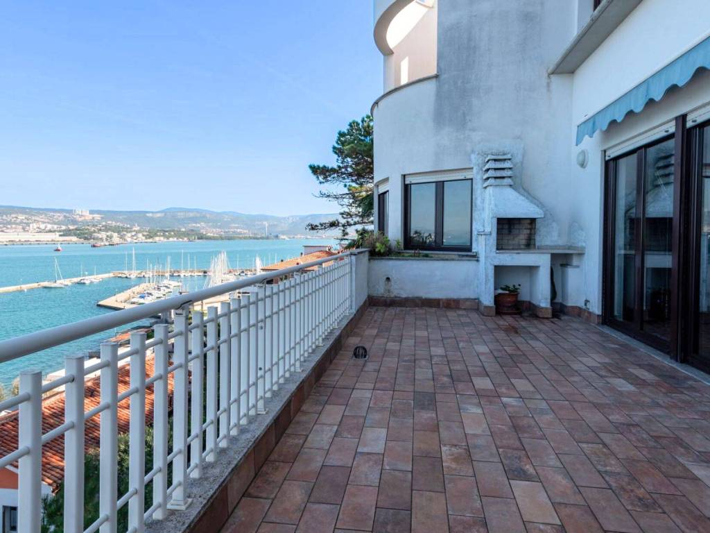 appartamento in vendita a Muggia