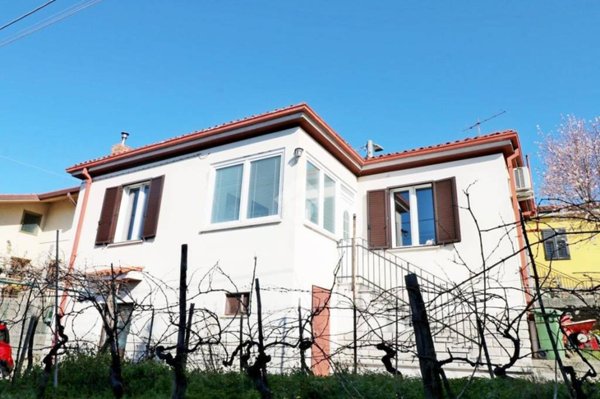 casa indipendente in vendita a Muggia in zona Aquilinia