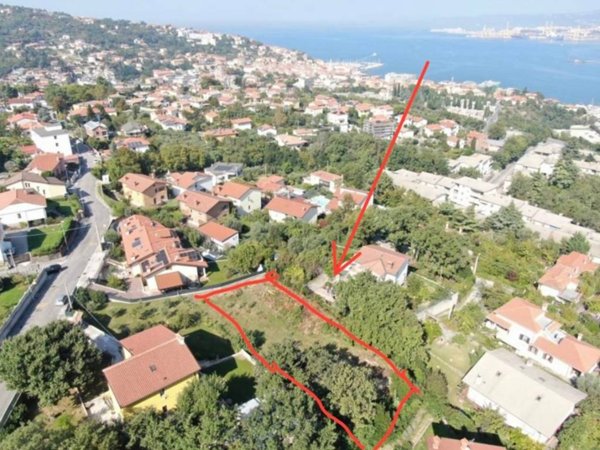 casa indipendente in vendita a Muggia in zona Santa Barbara