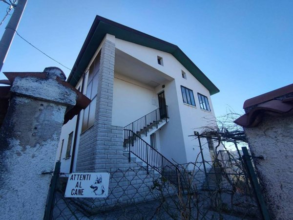 appartamento in vendita a Muggia in zona Santa Barbara