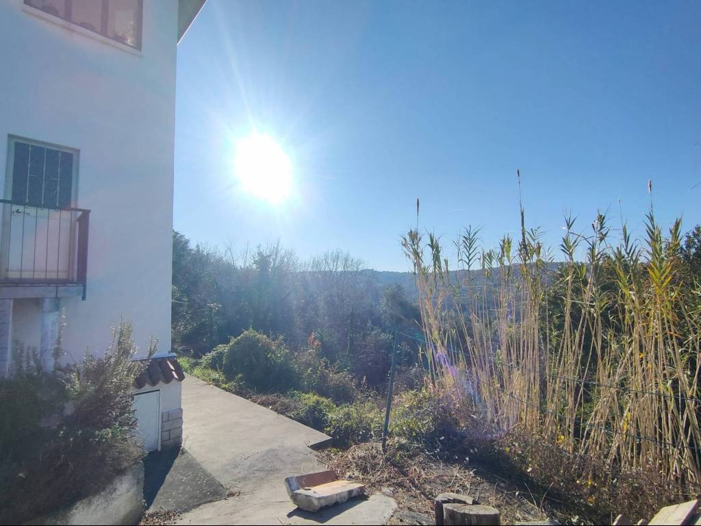 appartamento in vendita a Muggia in zona Santa Barbara