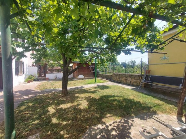 casa indipendente in vendita a Muggia in zona Santa Barbara