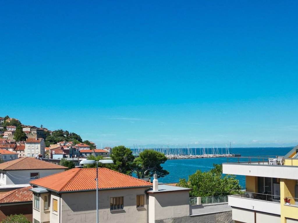 appartamento in vendita a Muggia