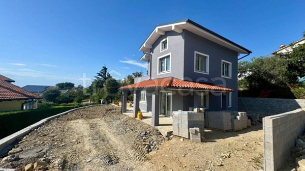 casa indipendente in vendita a Muggia in zona Chiampore