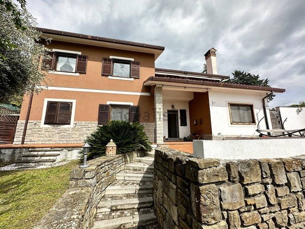 casa indipendente in vendita a Muggia