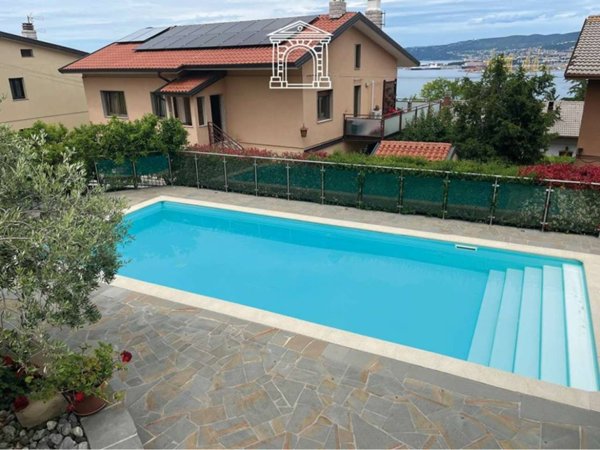 casa indipendente in vendita a Muggia