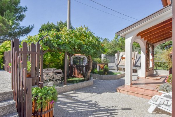 casa indipendente in vendita a Muggia