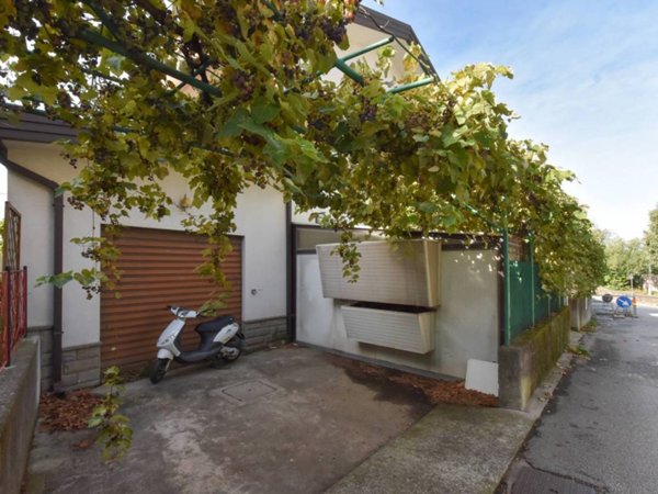 casa indipendente in vendita a Muggia in zona Aquilinia