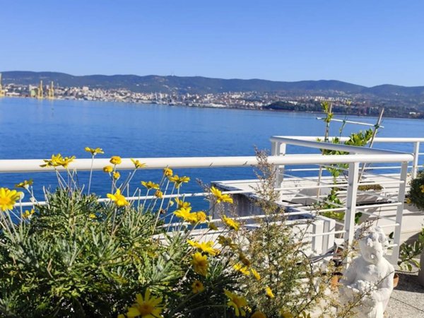 appartamento in vendita a Muggia