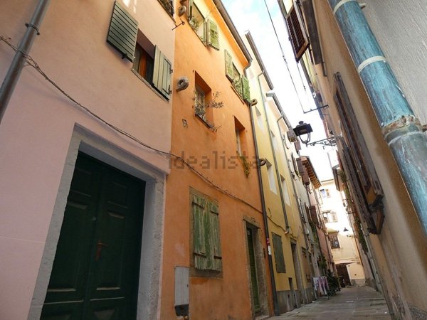 casa indipendente in vendita a Muggia