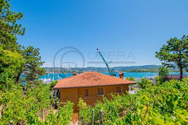 casa indipendente in vendita a Muggia