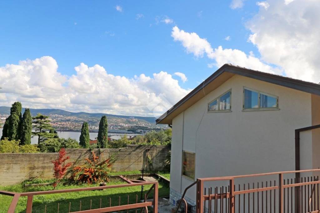 casa indipendente in vendita a Muggia