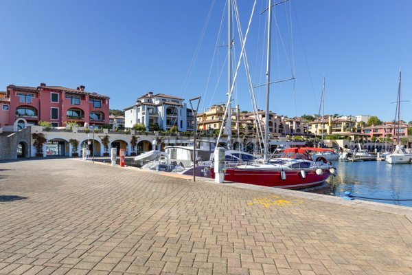 ufficio in vendita a Muggia