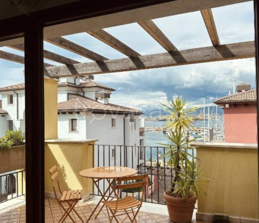 appartamento in vendita a Muggia in zona Lazzaretto/San Bartolomeo