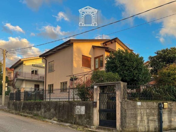 casa indipendente in vendita a Muggia