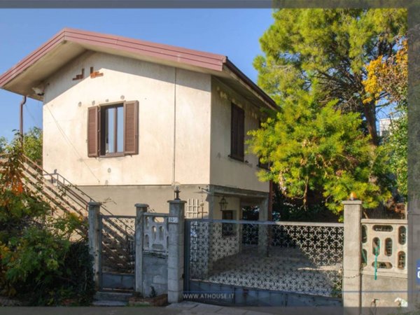 casa indipendente in vendita a Muggia in zona Lazzaretto/San Bartolomeo