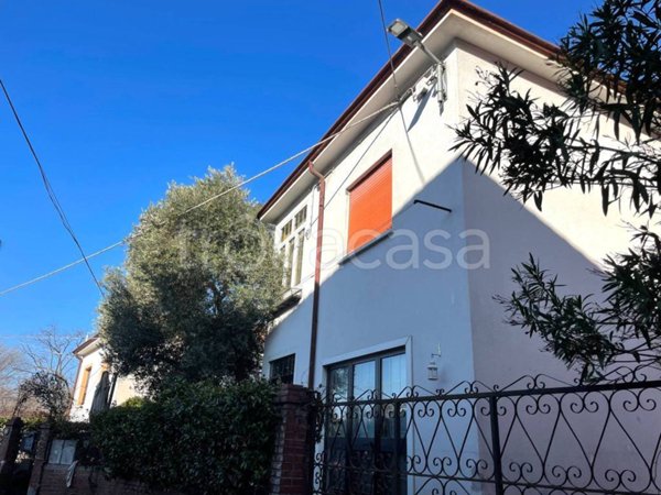 casa indipendente in vendita a Muggia in zona Aquilinia