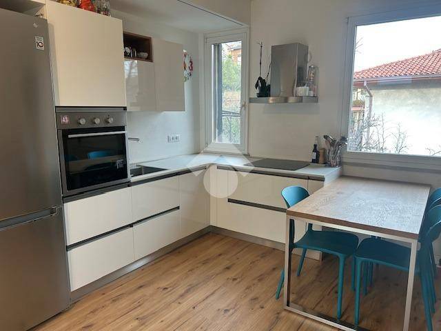 appartamento in vendita a Muggia in zona Aquilinia