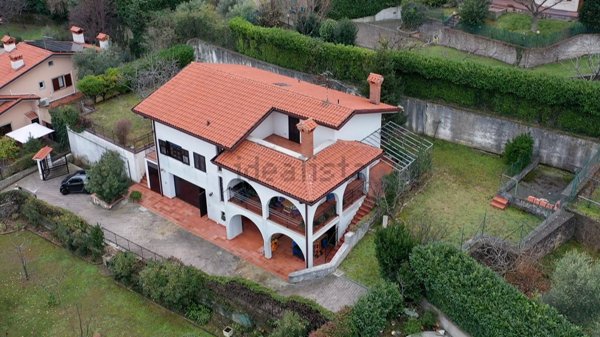 casa indipendente in vendita a Muggia in zona Chiampore