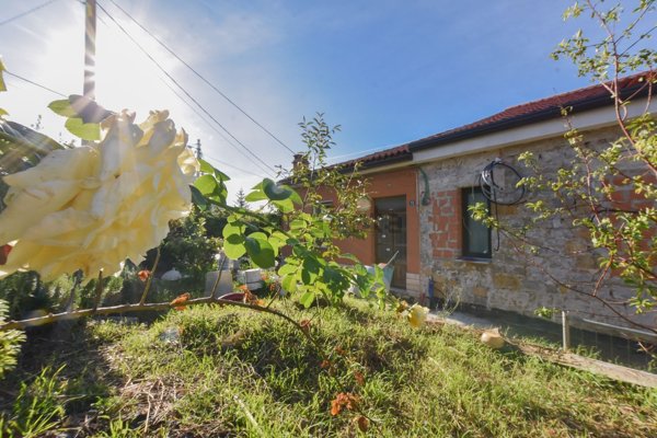 appartamento in vendita a Muggia in zona Aquilinia