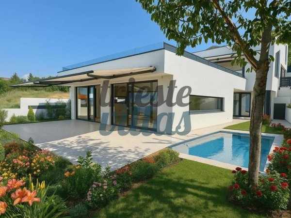 casa indipendente in vendita a Muggia
