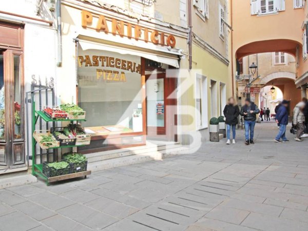 negozio in vendita a Muggia