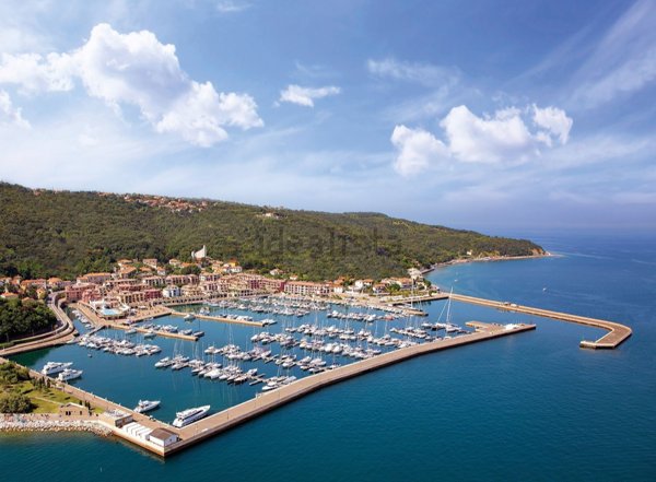 negozio in vendita a Muggia