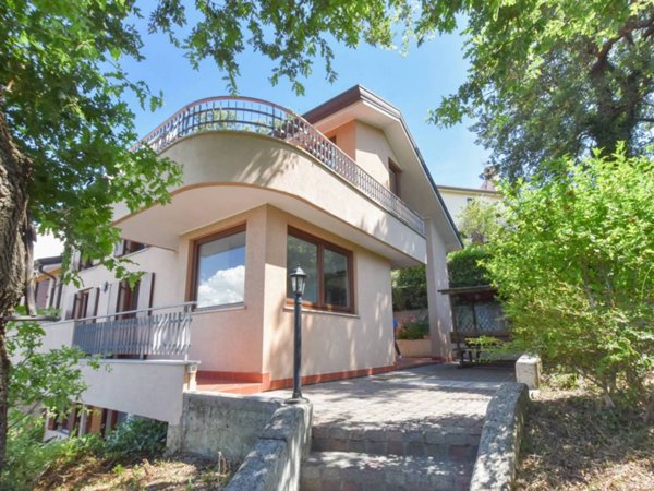 casa indipendente in vendita a Muggia