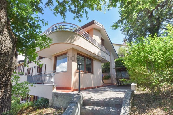 casa indipendente in vendita a Muggia