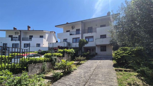 casa indipendente in vendita a Muggia in zona Santa Barbara