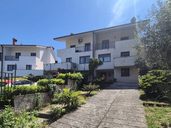 casa indipendente in vendita a Muggia in zona Santa Barbara