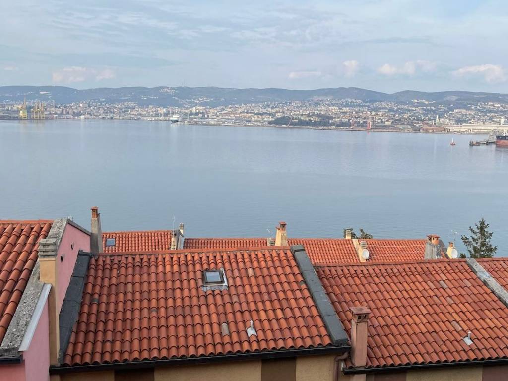 casa indipendente in vendita a Muggia
