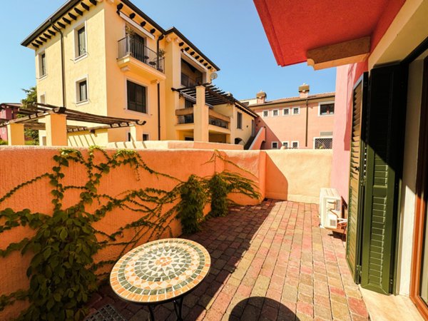 appartamento in vendita a Muggia in zona Zindis