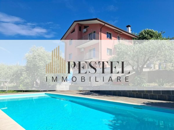 casa indipendente in vendita a Muggia
