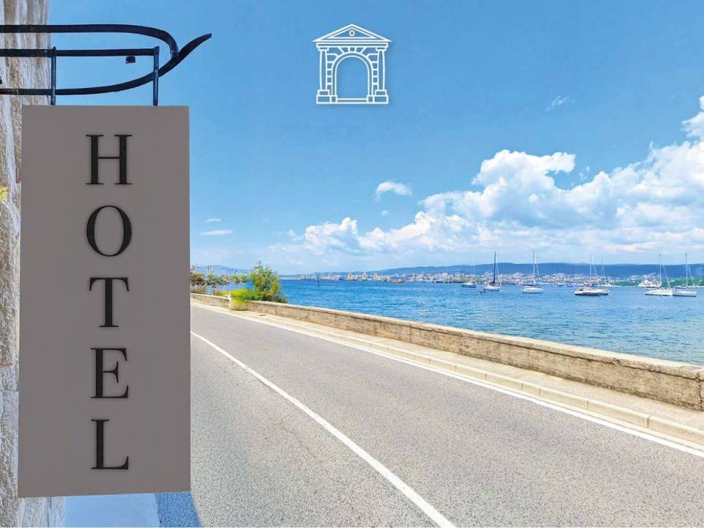 albergo in vendita a Muggia