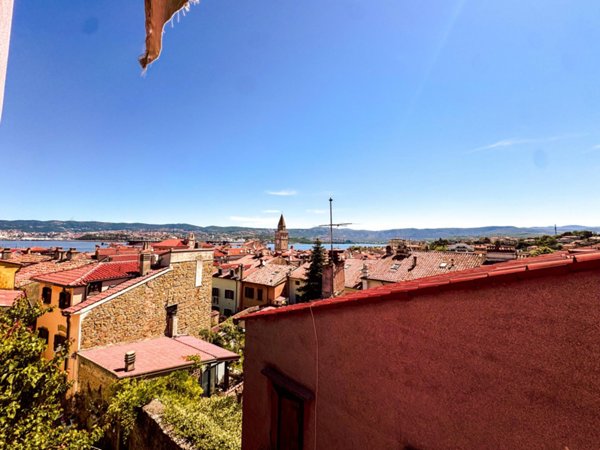 casa indipendente in vendita a Muggia